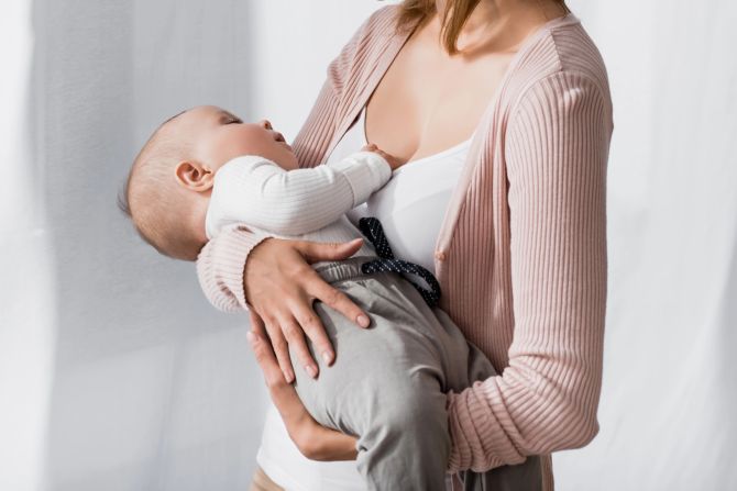 Frau Kind Arm Mutter