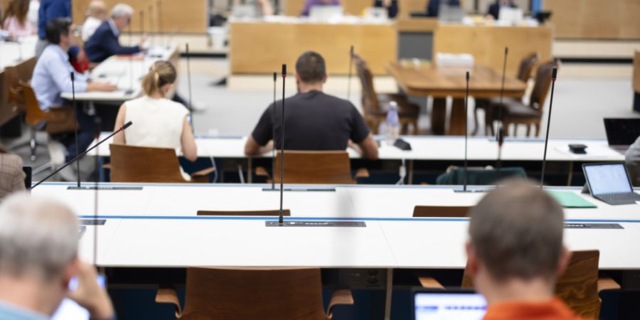 Das Stadtzürcher Parlament will sich höhere Löhne geben. Das letzte Wort hat das Stimmvolk. (Symbolbild)