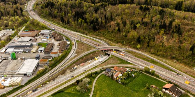 A6 Verzweigung Lattigen