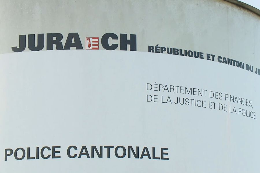 Die Regierung beauftragt einen externen Experten mit einer Untersuchung.