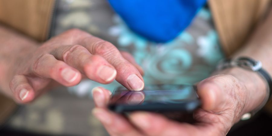 In den vergangenen Tagen sind bei der Luzerner Polizei vermehrt Meldungen über Telefonbetrügern eingegangen. (Symbolbild)