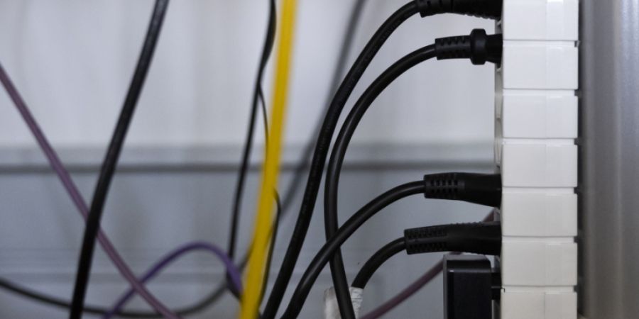 In den Gemeinden Aetingen, Brittern, Limpach, Etzelkofen, Mülchi und Unterramsern fiel am Montagabend der Strom aus. (Symbolbild)