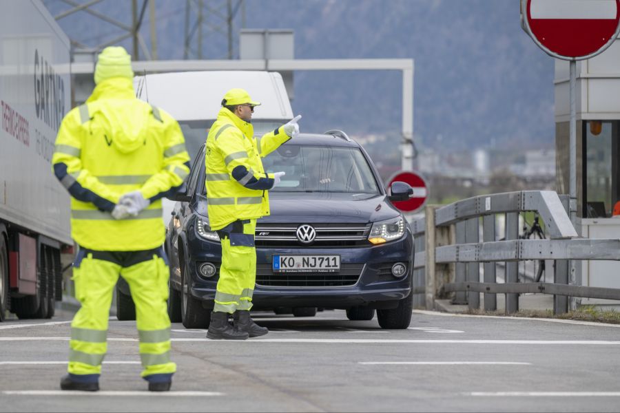 Das Bundesamt für Strassen (Astra) warnt schon jetzt, eine bis fünf Wochen vor Auffahrt und Co., vor langen Wartezeiten.
