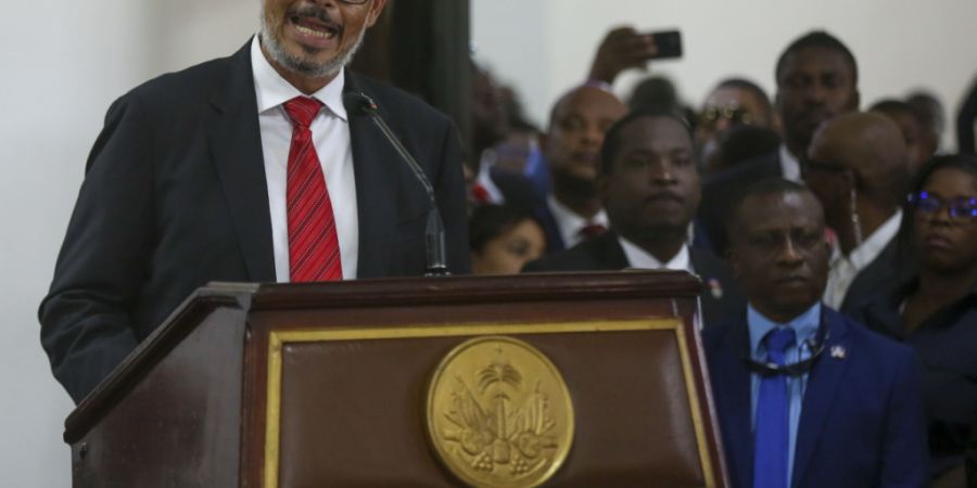 ARCHIV - Haitis Ministerpräsident Alix Didier Fils-Aime spricht während der Amtseinführung des neuen Kabinetts. Foto: Odelyn Joseph/AP/dpa