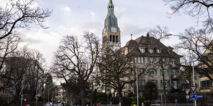 Die Kirchgemeinde Paulus lehnte die Fusion der reformierten Stadtberner Kirchgemeinden ab. Nun geht sie gerichtlich gegen den Fusionsvertrag vor. (Archivbild)