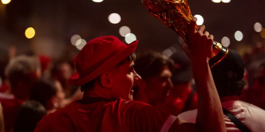 Der WM-Viertelfinal Argentinien-Schweiz sorgt von Samstag auf Sonntag für eine Freinacht-Premiere im Kanton Bern. (Symbolbild)