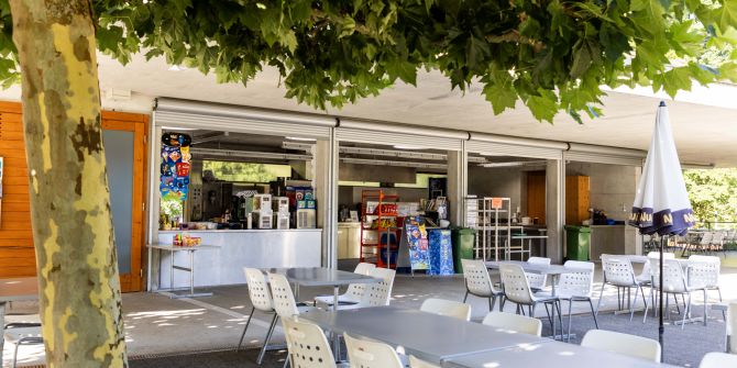 Badi-Restaurant mit Kiosk