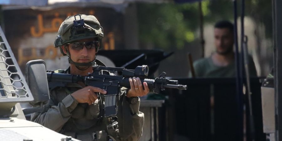 ARCHIV - Israelische Soldaten bei einem Einsatz im besetzten Westjordanland. Foto: Nedal Shtieh/JNA via ZUMA Press Wire/dpa/Archivbild