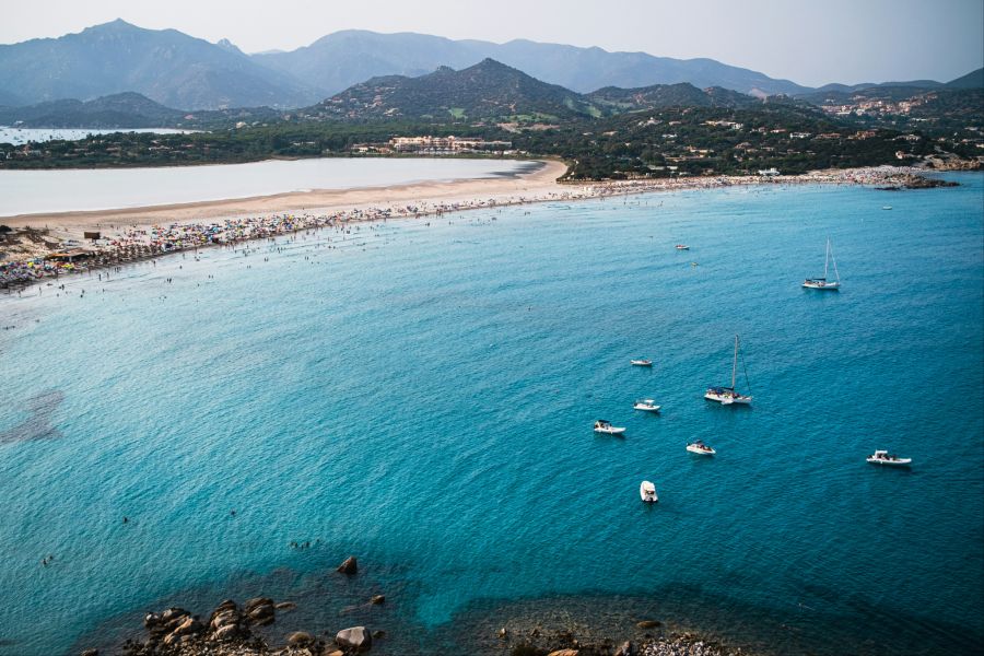 Die Gemeinde Villasimìus will so nach einem Brand Natur und Strand besser schützen.