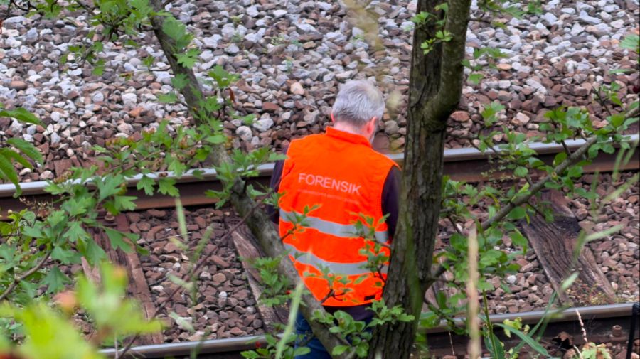 Auch Mitarbeitende des Forensischen Instituts waren vor Ort.