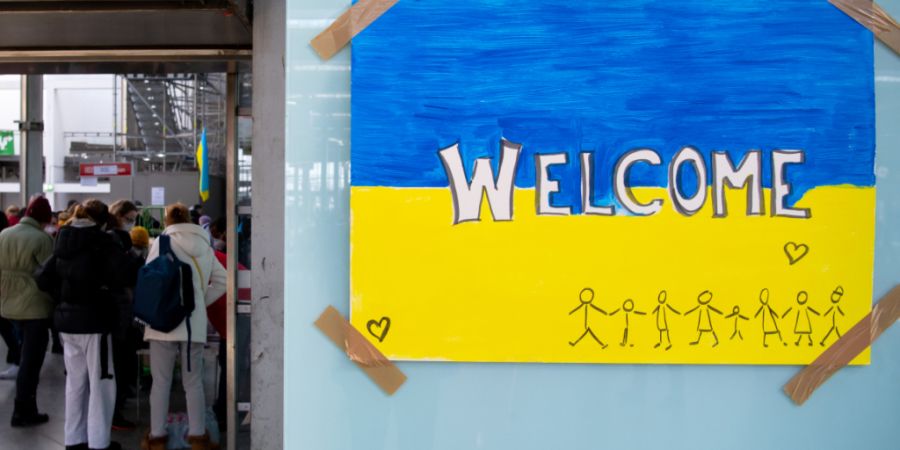 Glarus will Kosten sparen: Geflüchtete mit Status S - etwa Kriegsflüchtlinge aus der Ukraine - sollen auch mit B-Ausweis weniger Sozialhilfe erhalten als Einheimische. Die Regierung h...