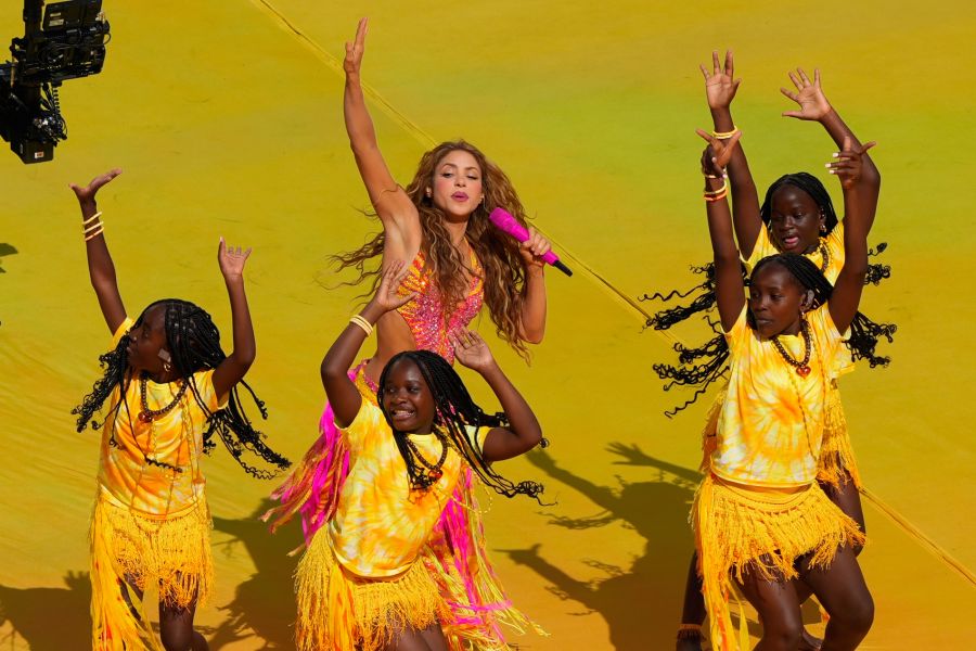 Shakira (49) performte bei der Halbzeitshow gemeinsam mit Burna Boy den offiziellen WM-Song «Dai Dai».
