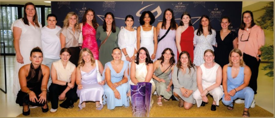 Nur drei Jahre nach der Gründung 2023 konnte das EVZ Women’s Team den ersten Meistertitel feiern. Allgemein ist man im Eiltempo zum ersten Schweizer Meistertitel marschiert.