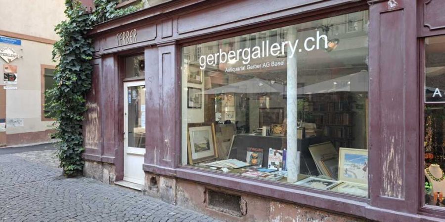 Das Antiquariat Gerber an der Basler Schenidergasse bleibt trotz Konkursanzeige geöffnet.