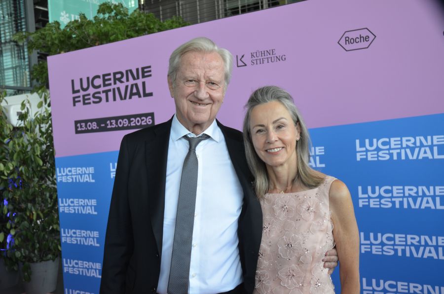 Kennt die ganz grossen Bühnen: Konzertmanager Freddy Burger, einst Manager von Udo Jürgens, mit seiner Frau Isabella.
