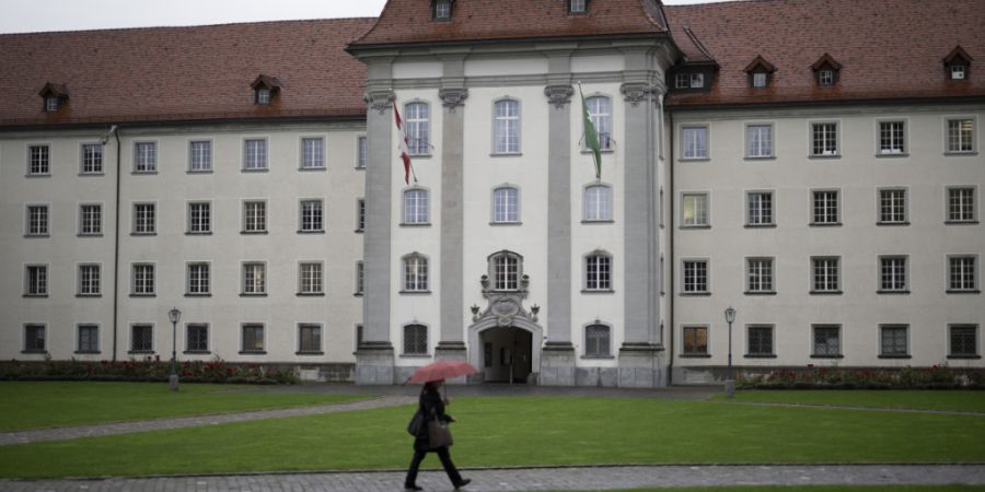 Der Kanton St. Gallen fördert Kulturschaffende verschiedener Sparten auch 2026 mit Werkbeiträgen und Atelieraufenthalten. Im Bild das Regierungsgebäude in St. Gallen. (Archivbild)