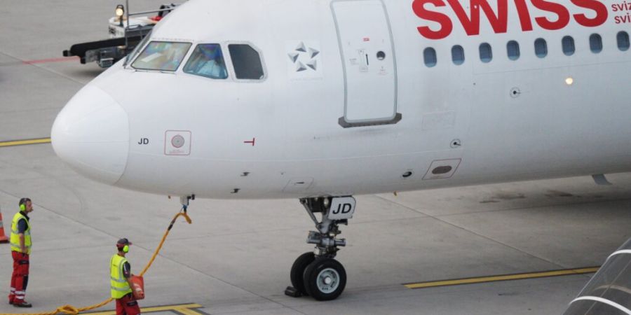 Die Swiss gewährt ihrem Bodenpersonal bessere Bedingungen im Gesamtarbeitsvertrag. Unter anderem reduziert sie die Wochenarbeitszeit.. (Archivbild)