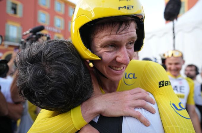 Tadej Pogacar überstrahlt auch an der Tour de France alle. Tadej Pogacar