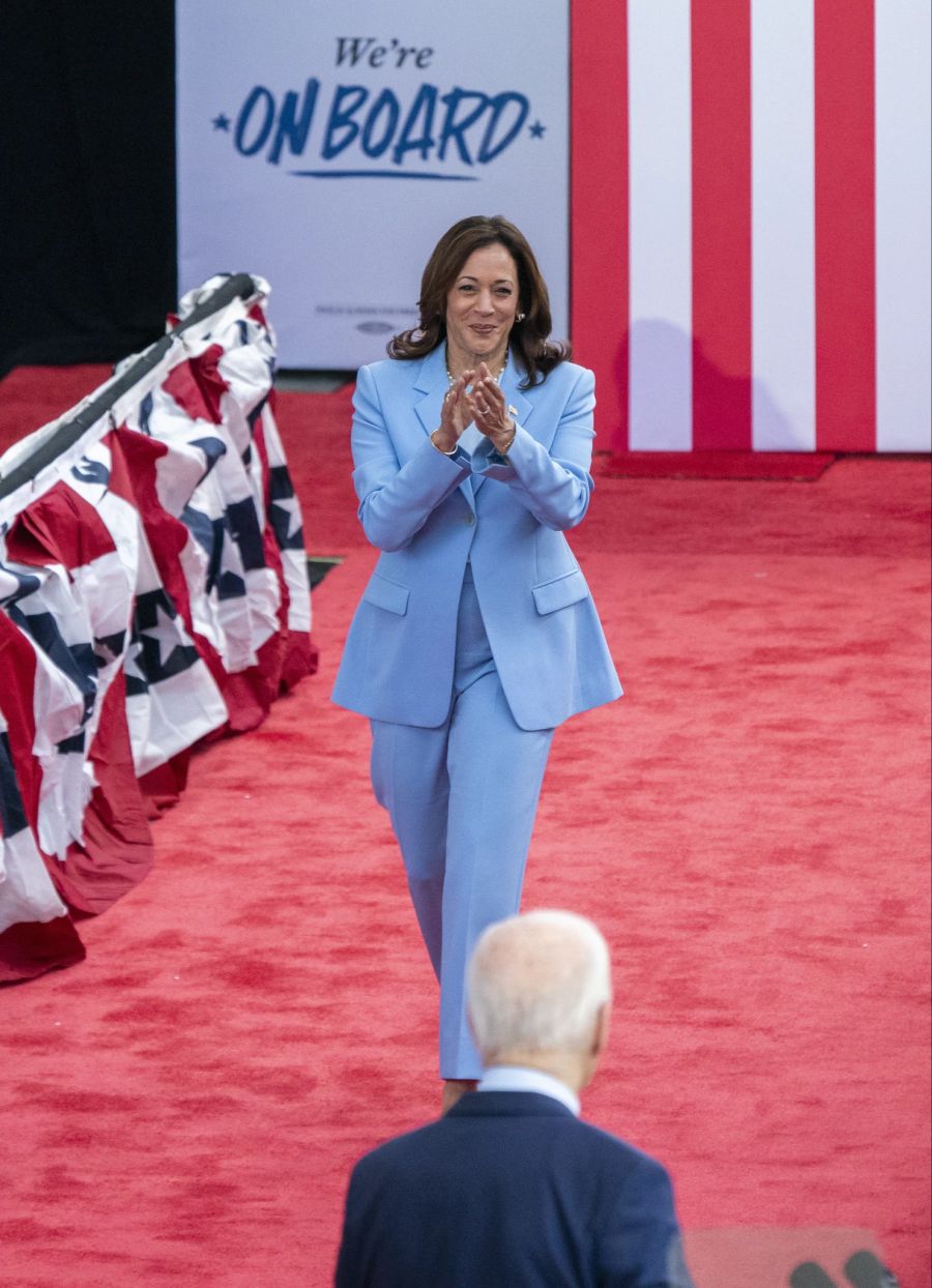 Kamala Harris möchte gegen Donald Trump antreten.