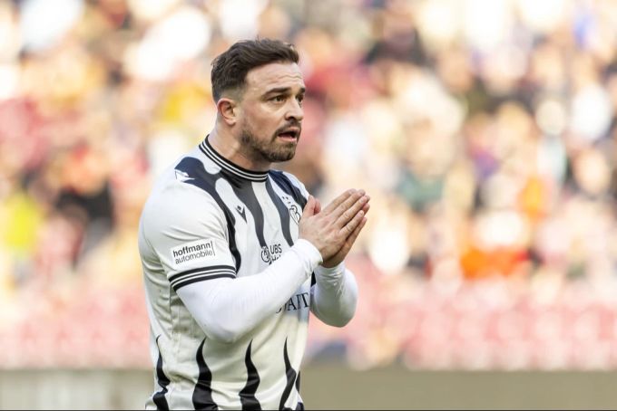 Captain Xherdan Shaqiri verliert mit dem FC Basel in Genf. FC Basel