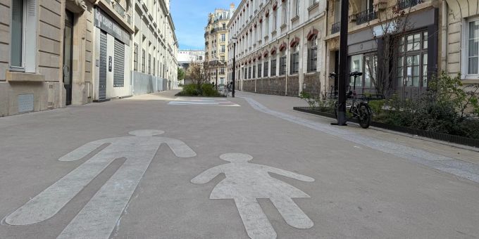 Die Pariser Bevölkerung will mehr autofreie Strassen – das Thema wird auch in der Schweiz diskutiert. Paris autofrei