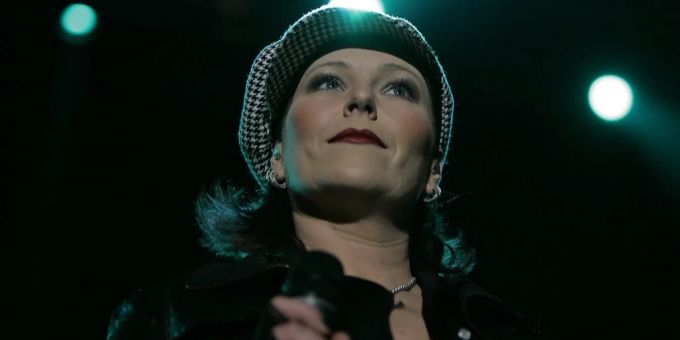 Nach dem Tod von AnNa R. sind Lieder von Rosenstolz wieder in den deutschen Charts. AnNa R Rosenstolz charts