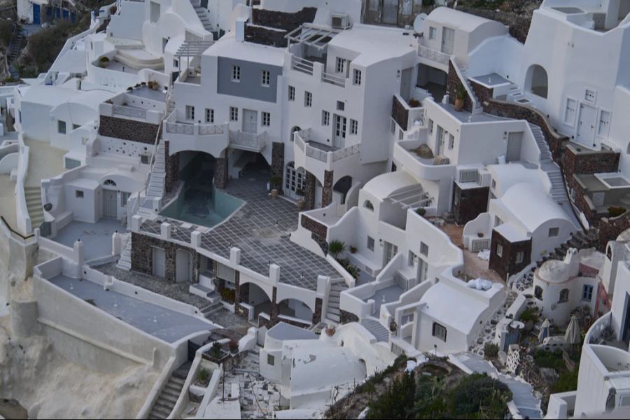 Die Erdbeben auf der Ferieninsel könnten laut den griechischen Behörden noch Tage oder sogar Wochen anhalten.