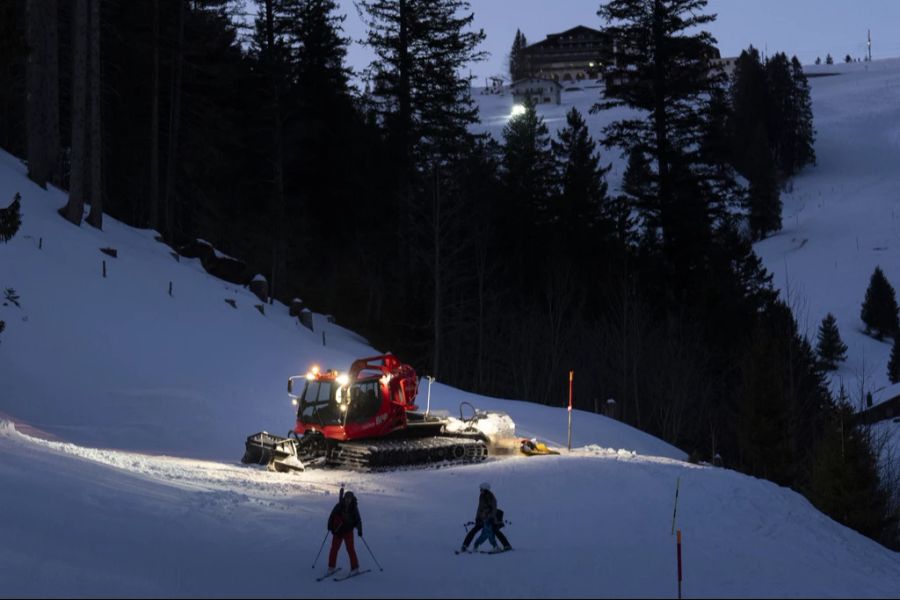 Nach unerwünschten Nachtfahrern wollen die Savognin Bergbahnen künftig durchgreifen. (Symbolbild)