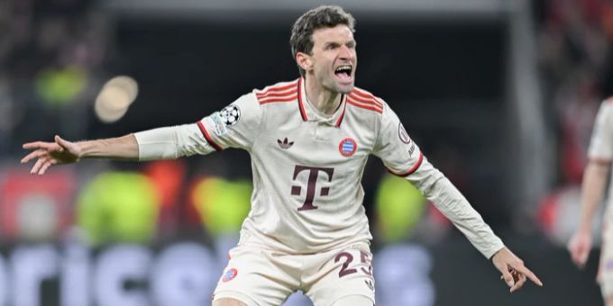 Hat der FC Bayern seine Klub-Ikone Thomas Müller vor den Kopf gestossen? Thomas Müller Bayern München