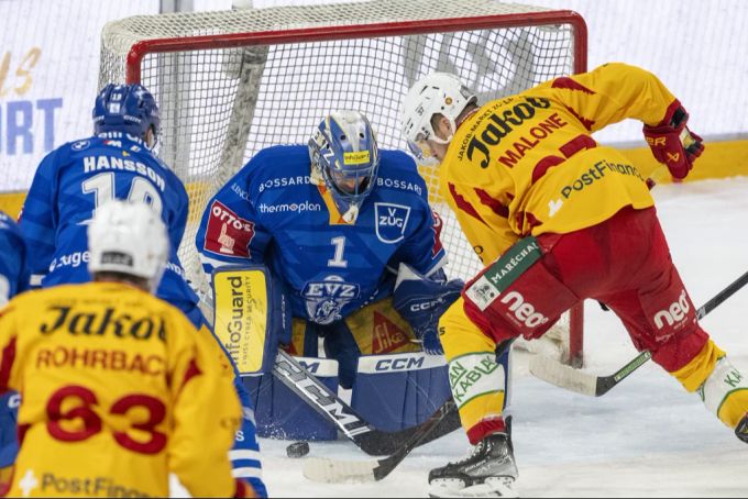 Leonardo Genoni gewinnt mit dem EV Zug gegen die Tigers. EV Zug