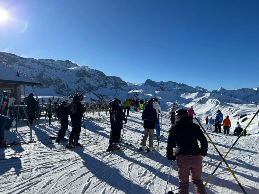 Skifahrer auf dem Berg