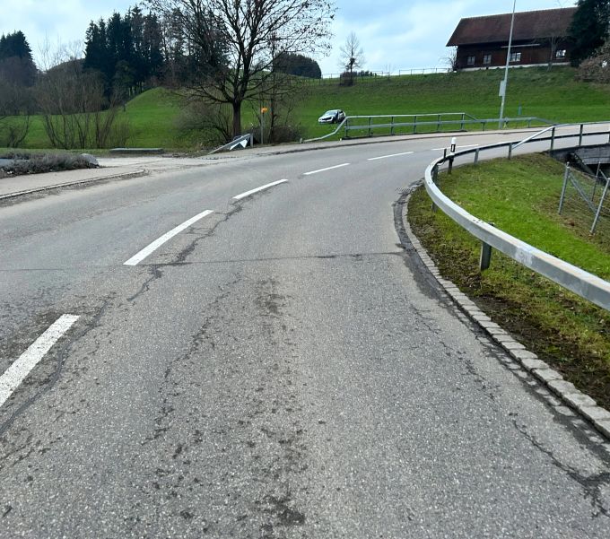 Unfallstelle in St.Pelagiberg. Unfallstelle in St.Pelagiberg.