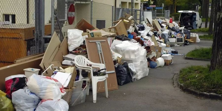 Über die Festtage sind die Menschen jeweils besonders Entsorgungsfreudig. (Symbolbild)