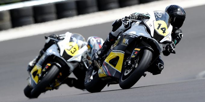 Der Motorrad-Weltverband FIM lanciert eine Weltmeisterschaft für Frauen. Motorrad-WM WorldWCR Yamaha