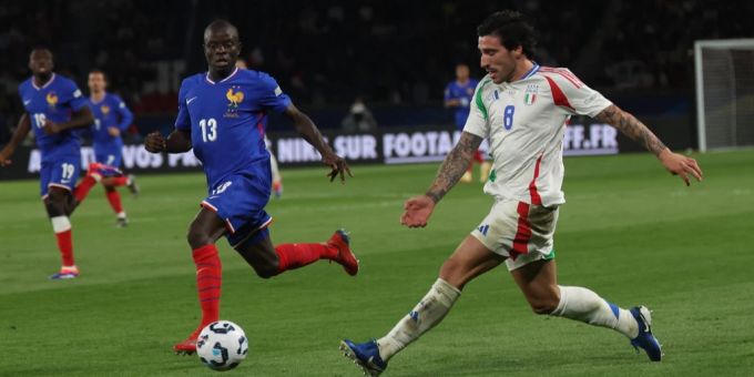 Sandro Tonali (rechts) glänzt bei seinem Italien-Comeback in der Nations League. Nations League