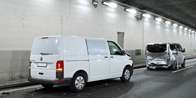 Sechs Personen bei Auffahrunfall auf A2 verletzt. Auffahrunfall auf A2