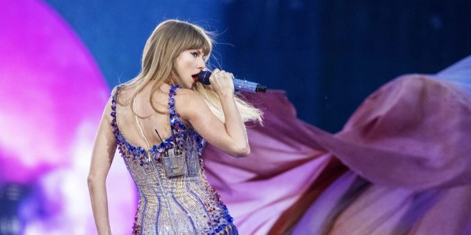 Überraschend: Das US-Musikmagazin «Billboard» hat Taylor Swift auf den zweiten Platz der größten Popstars des 21. Jahrhunderts gewählt. Jahrhunderts Taylor Swift
