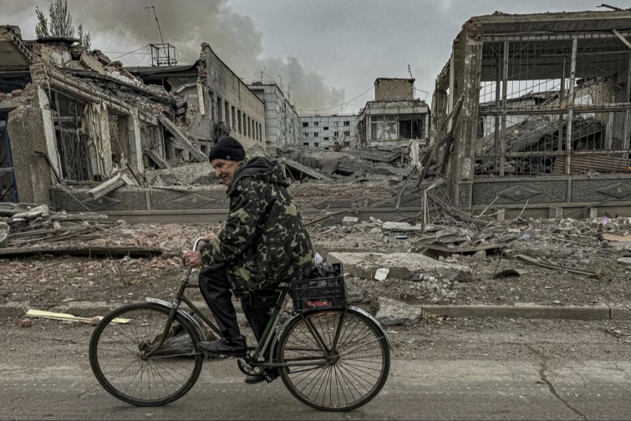 Die beiden Länder sind sich einig: Merkel hat den Konflikt mit ihrer Pipeline-Politik selbst befeuert. (Im Bild: Zerstörte Häuser in der Ukraine)