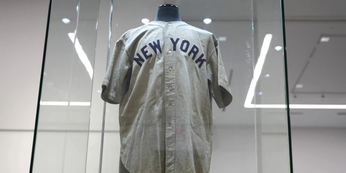 Dieses Trikot von Babe Ruth ging in den USA unter den Hammer. Babe Ruth Jersey Auction
