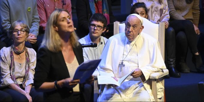 Der Papst bei der katholischen Universität im belgischen Louvain-la-Neuve. papst
