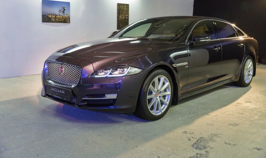 Jaguar XJ