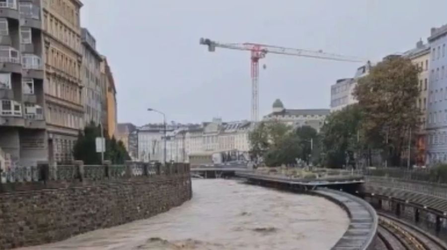 Das Unwetter hat seitdem für einen Ausnahmezustand in der österreichischen Hauptstadt gesorgt.