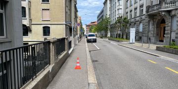 Halskette entrissen.