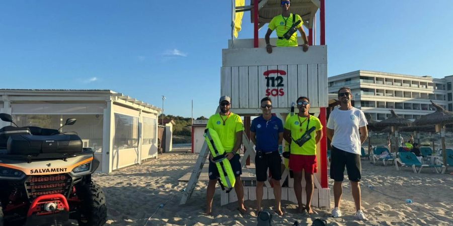 Rettungsschwimmer auf Mallorca haben fünf Deutsche gerettet. Die Urlauber waren von plötzlich einsetzenden starken Strömungen aufs Meer hinausgezogen worden.