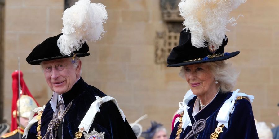 König Charles III. und Königin Camilla nehmen an der Zeremonie des Hosenbandordens auf Schloss Windsor teil.