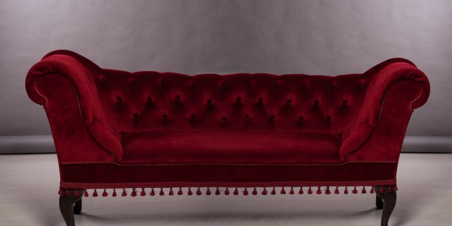 Rotes Chesterfield-Sofa