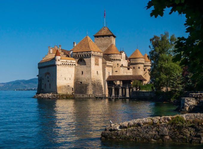 Das Wasserschloss Chillon ist eine Berühmtheit (in) der Schweiz. Wasserschloss Chillon