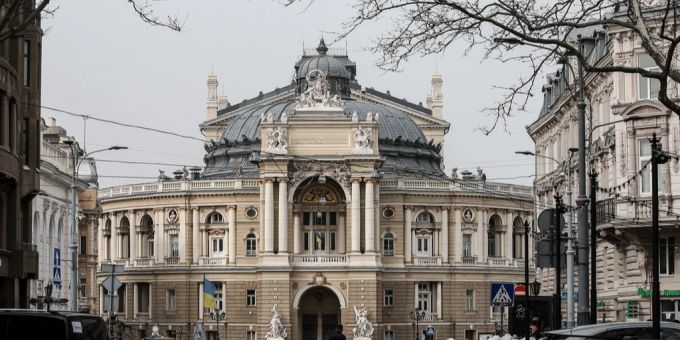 Die Hafenstadt Odessa ist immer wieder Ziel russischer Angriffe. (Archivbild) Odessa Ukraine Opernhaus