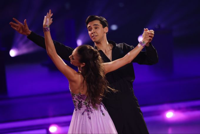 Diego und Ekaterina präsentierten im Finale von «Let's Dance» ihren Lieblingstanz, den langsamen Walzer. let's dance diego