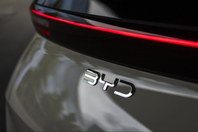 BYD profitiert von der Krise bei Tesla in Europa. tesla europa